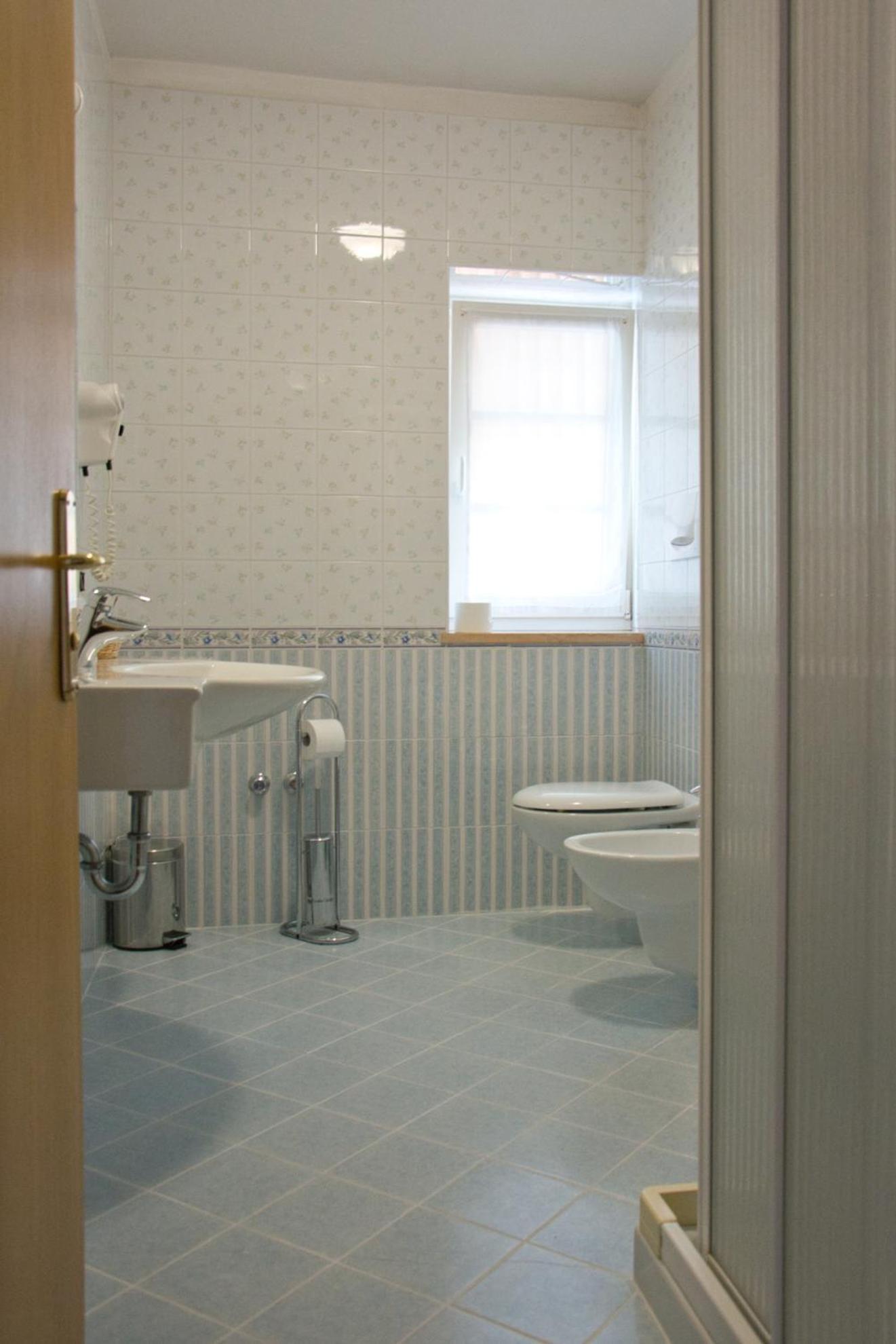 Hotel Nes Crepes Pozza di Fassa Room photo